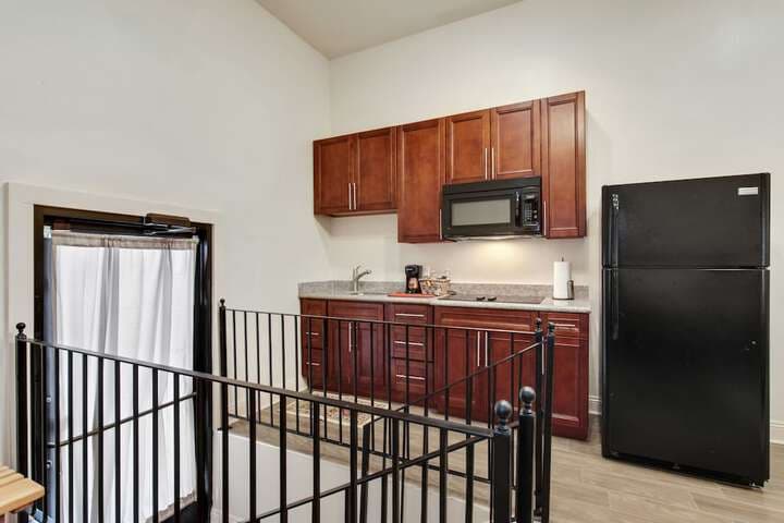 Studio 804 photo 5