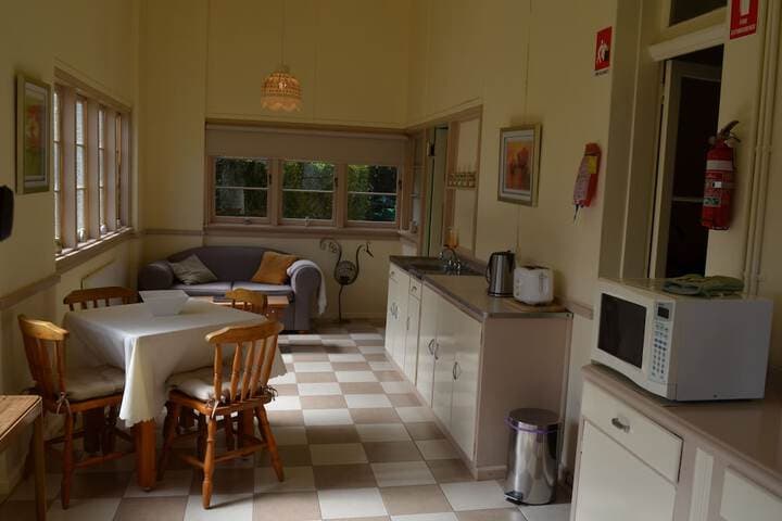 The Old Parkes Convent photo 5