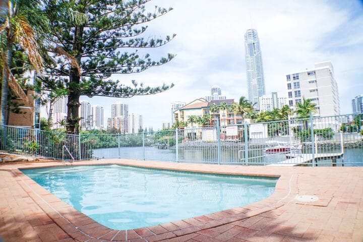 Surfers Riverside Apartments photo 3