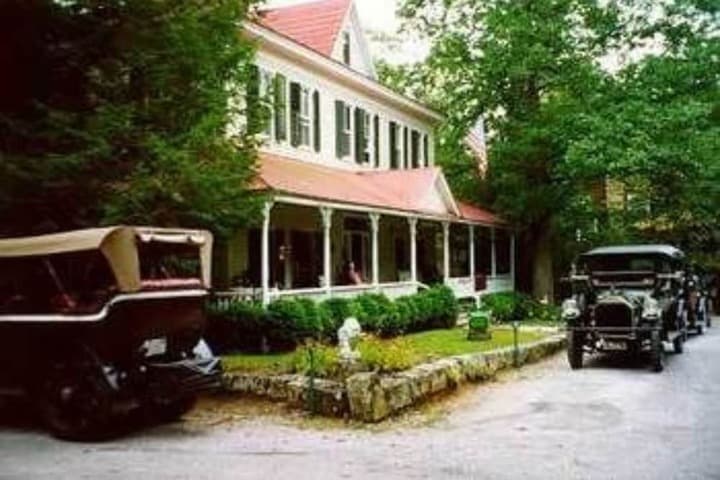 Edgeworth Inn photo 3