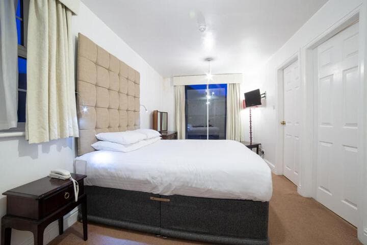 OYO George Hotel photo 3