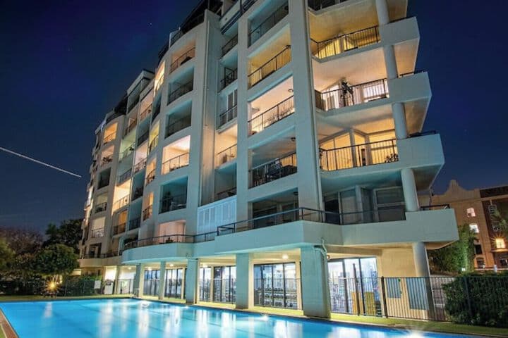 Goldsborough Place Apartments photo 3