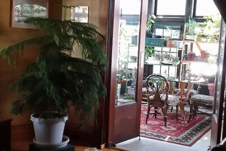 Chestnut Charm Bed & Breakfast photo 2