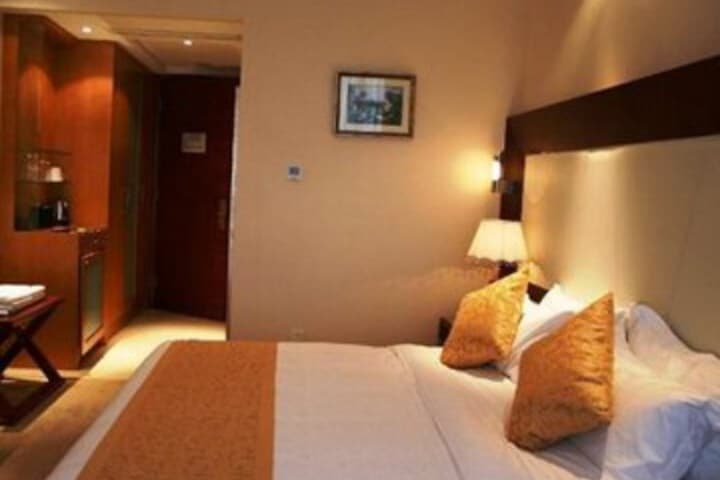 Lake View Garden Hotel photo 5