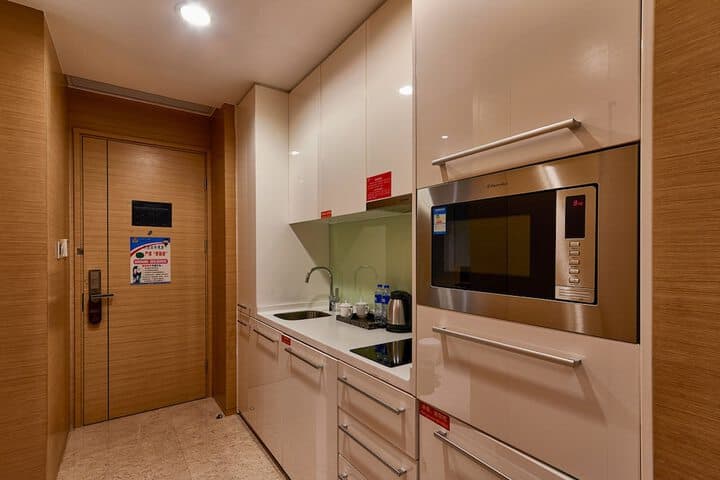 Guangzhou HeeFun Apartment Poly World Trading Center photo 5