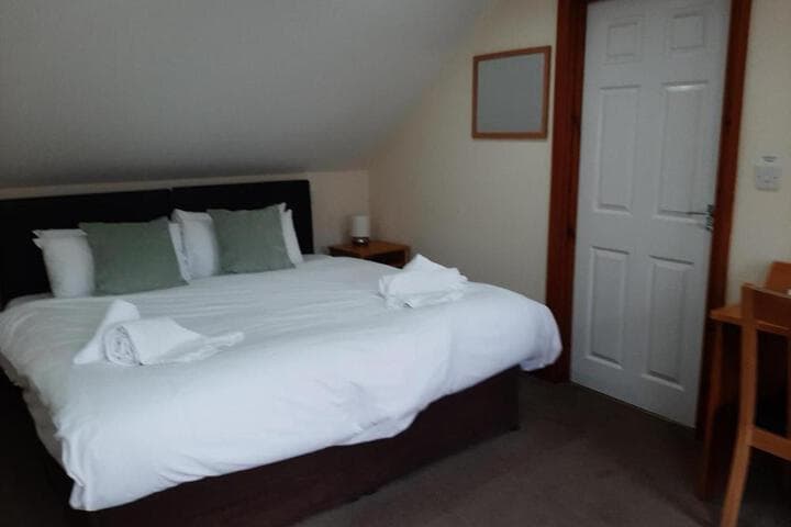Holly Lodge photo 1