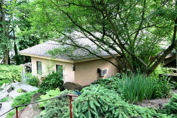 Alpenhof Bed&Breakfast photo 2