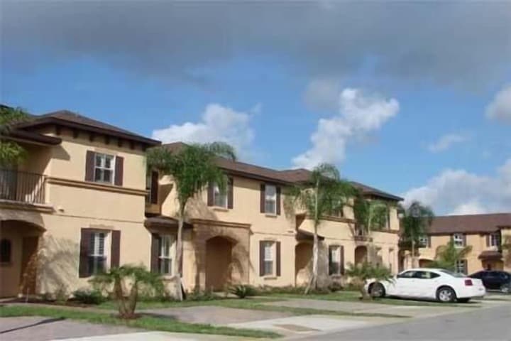 Villas at Regal Palms photo 2