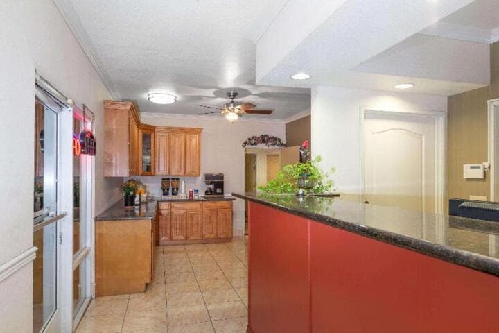 Knights Inn Bakersfield photo 5