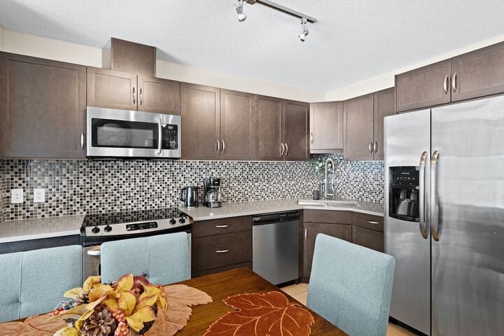 GLOBALSTAY. Modern Downtown Condos. Free parking photo 5