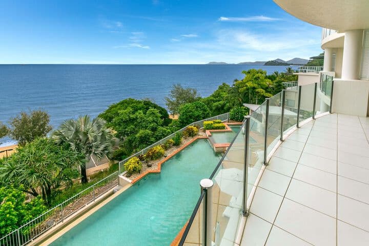 Bellevue at Trinity Beach photo 3