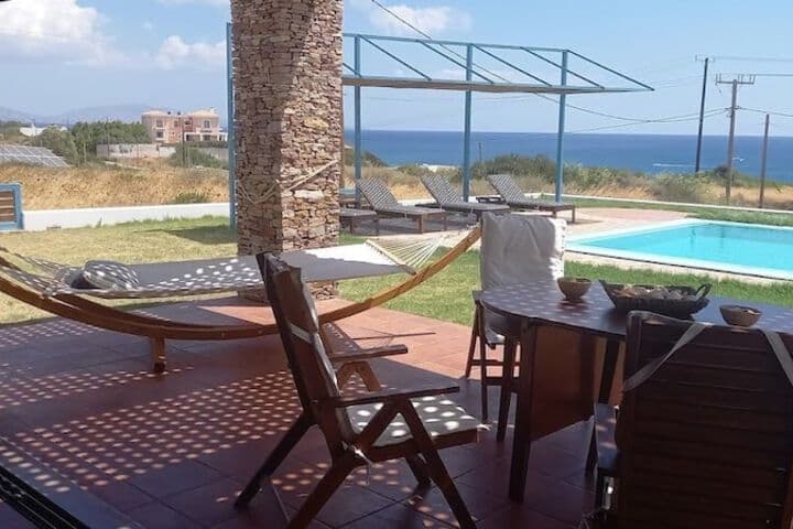 Cristelia Luxury Sea Front & Pool Villa photo 3
