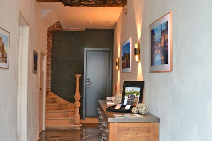 The House of Edward photo 5