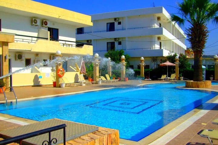 Antonios Hotel photo 1