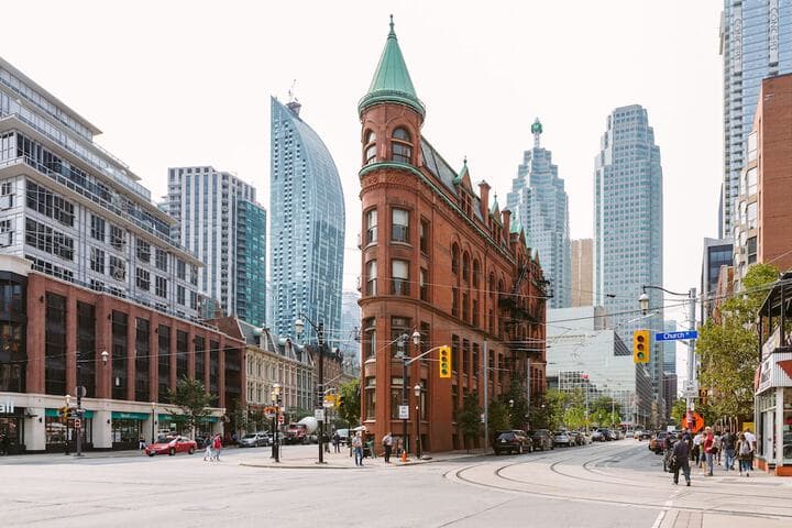 QuickStay Yorkville Dream (Yonge & Bloor) photo 2