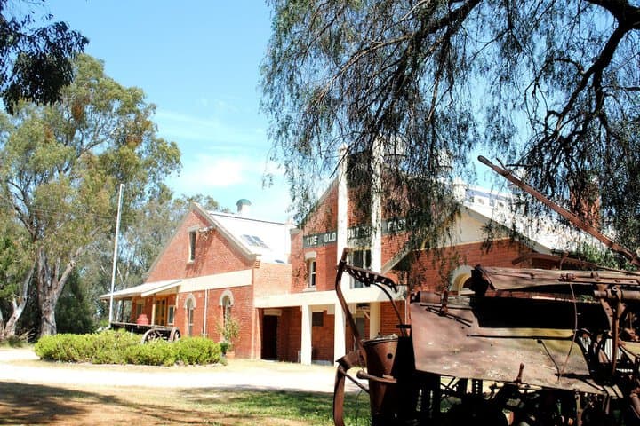 Springhurst destination view