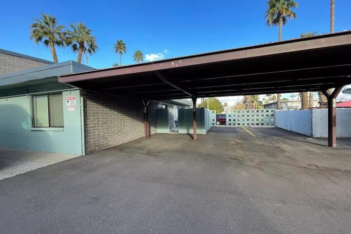 Walkable OTS Mid Century Condo Pool photo 4