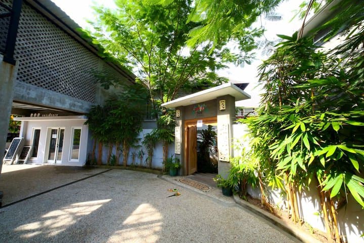 808 Residence photo 5