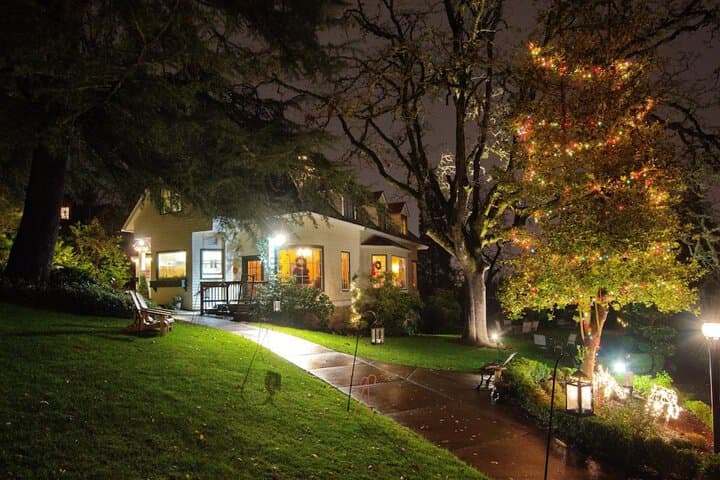 Campbell House Inn photo 5