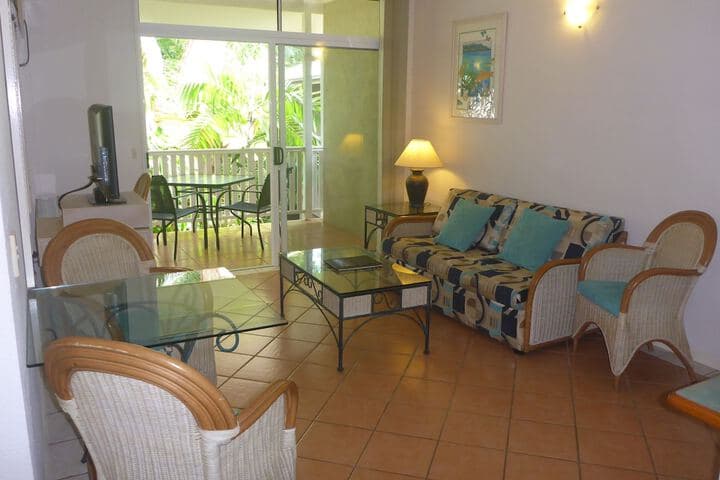 Palm Cove Tropic Apartments photo 5