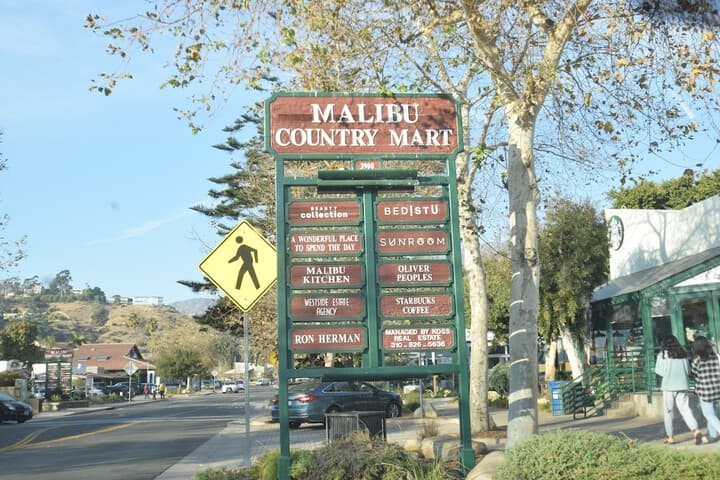 Malibu Beach Paradise Apartments photo 2