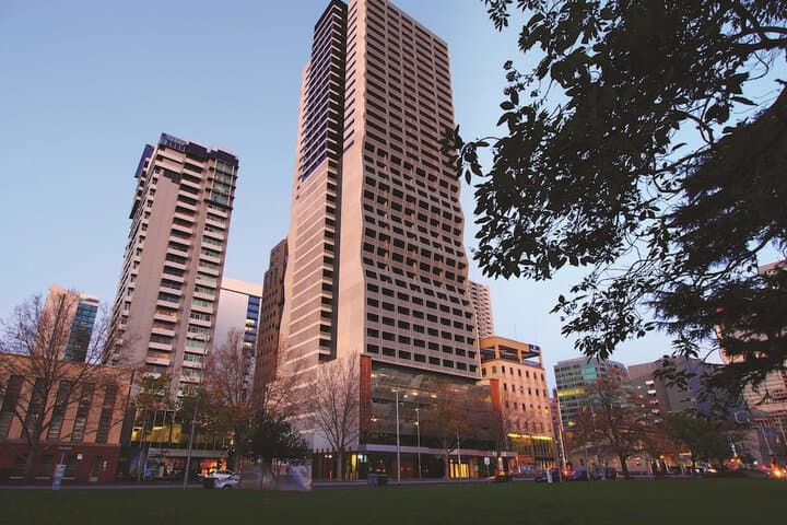 Oaks Melbourne on William Suites photo 3