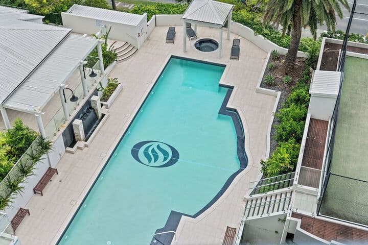 The Oasis Apartments photo 3