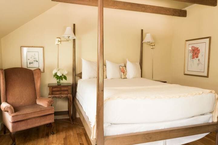 Queen Anne Inn photo 5