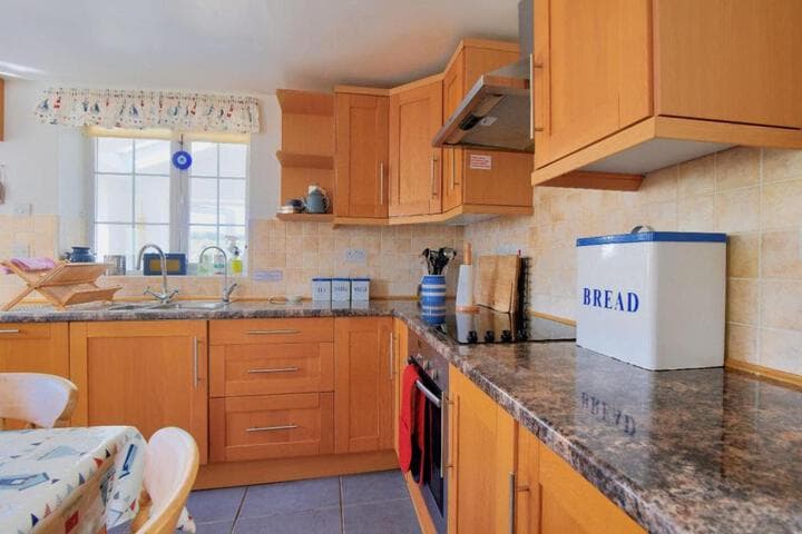 Hillside Cottage photo 3