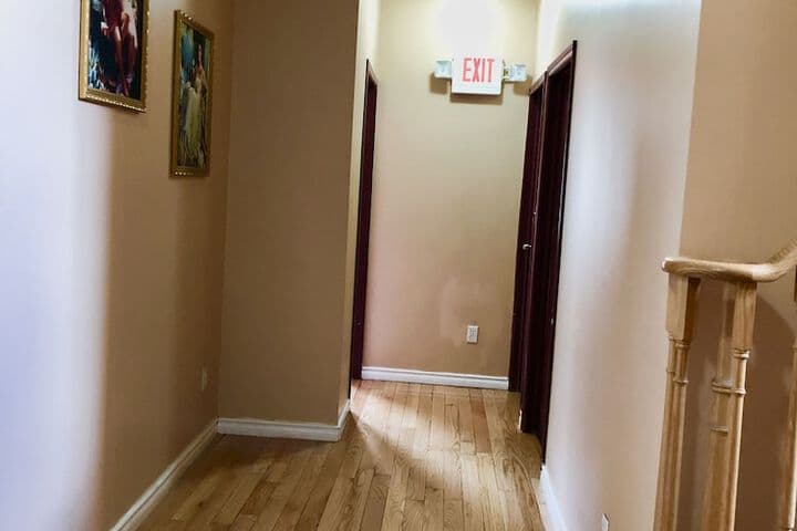 Room around York University Subway photo 5