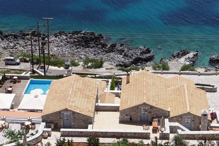 En Plo Luxury Suites photo 5