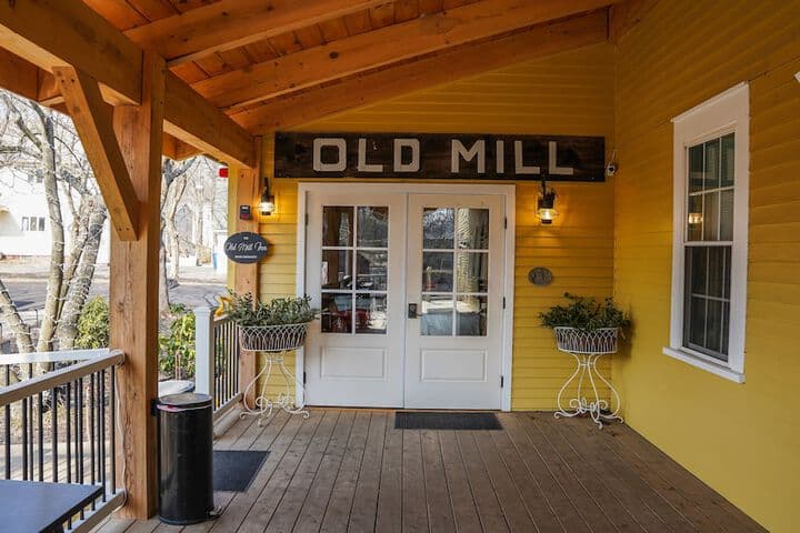 Old Mill Inn photo 3