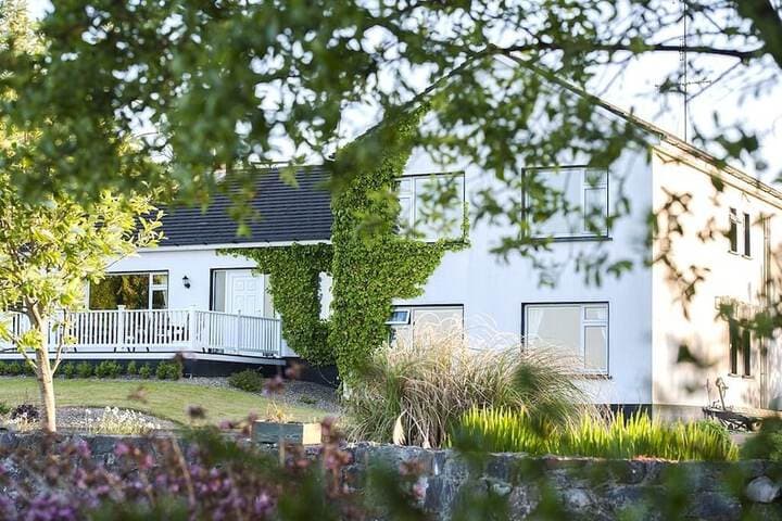 The Waterfront House Country Home photo 3