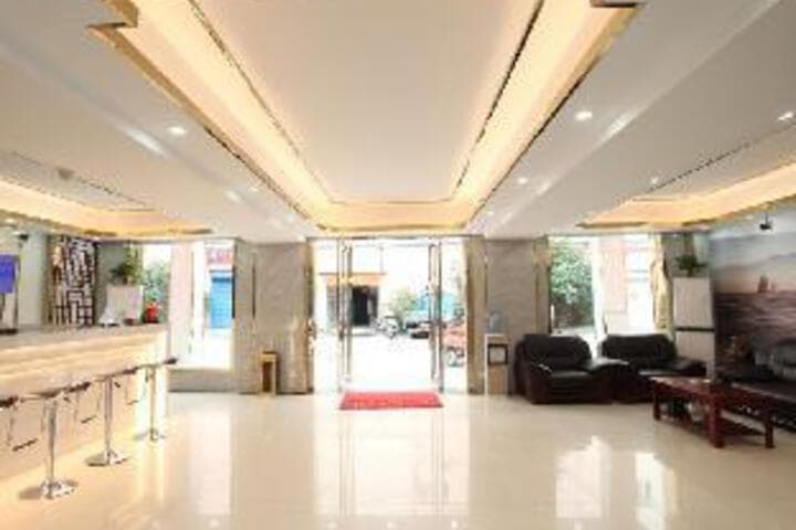 GreenTree Alliance Hotel Hefei Wulimiao Metro Station photo 2