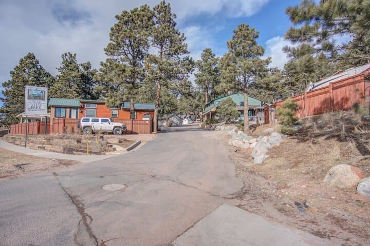 Tiny House!in the Mountains Near Pikes Peak W / ac photo 3