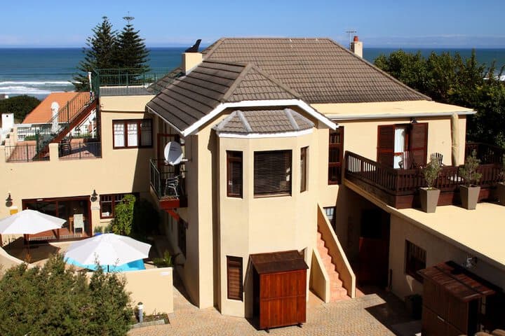 Lavender Manor Guest Lodge photo 3