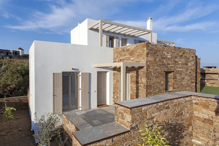 White Tinos Luxury Suites photo 5