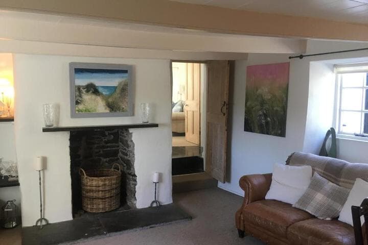 The Thatched Cottage photo 4