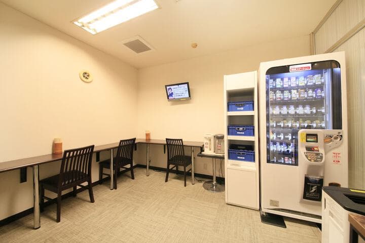 UENO STATION HOSTEL ORIENTAL 2 Cater to Men photo 4