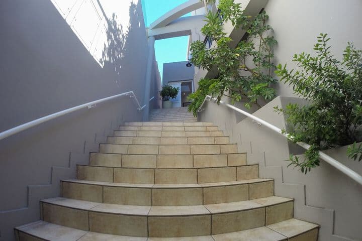 Balfour Place photo 2