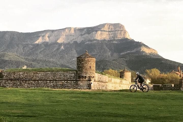 Apartahotel & Spa Jacetania photo 3