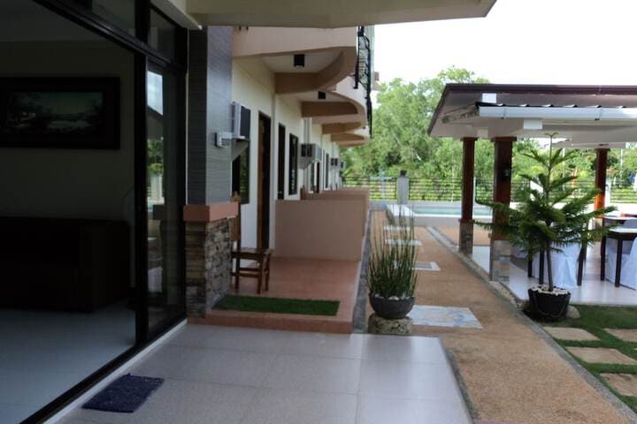 Greenfields Tourist Inn photo 2