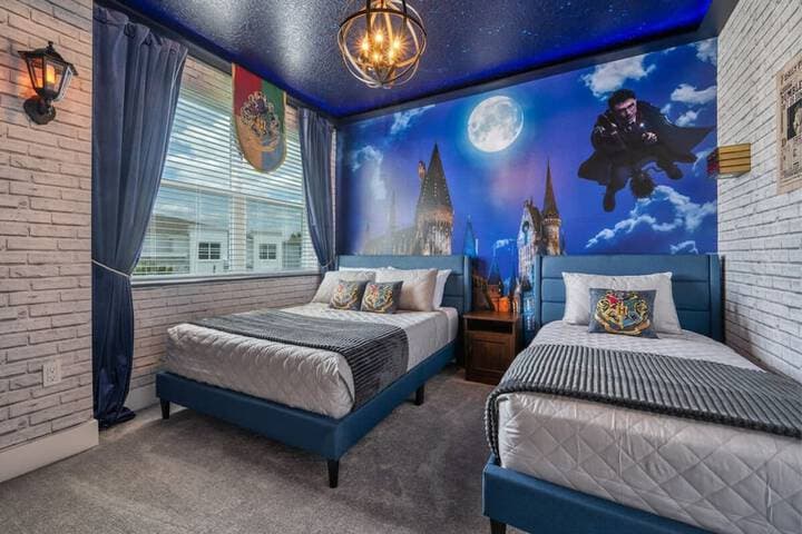 Modern Luxury Retreat pool Mickey Harry Potter Bedrooms photo 3