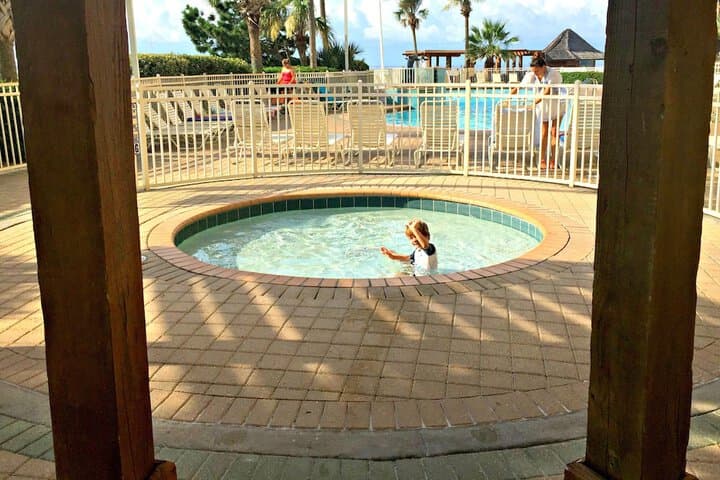 Pelican Beach Resort by Colasan photo 3