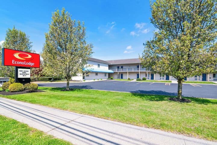 Econo Lodge Bethel Danbury photo 3
