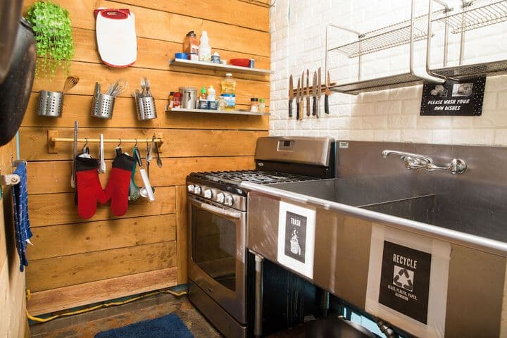 ITH Beach Bungalow Surf Hostel photo 4