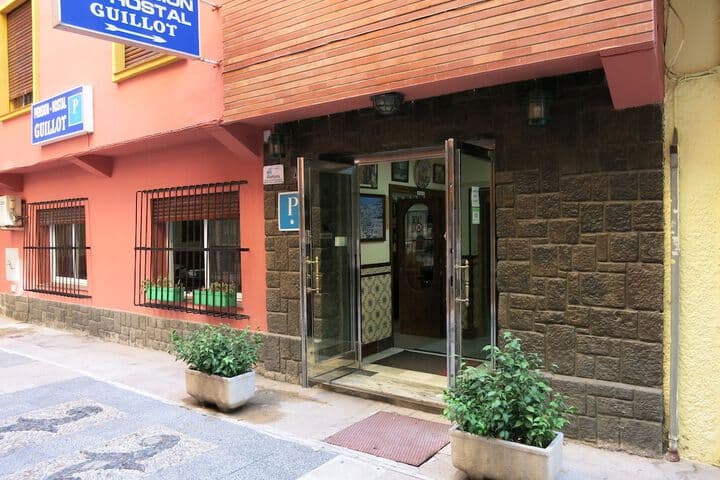 Hostal Guillot photo 4