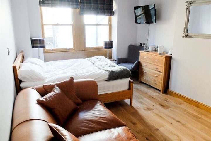 Holmfirth destination view