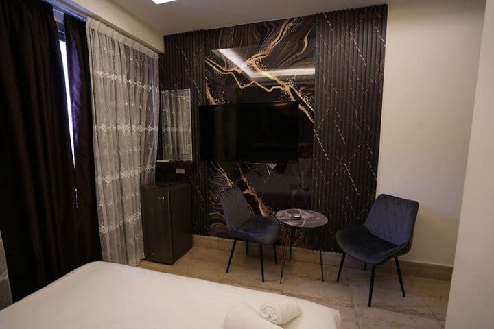 Parklane Furnished Suites photo 3