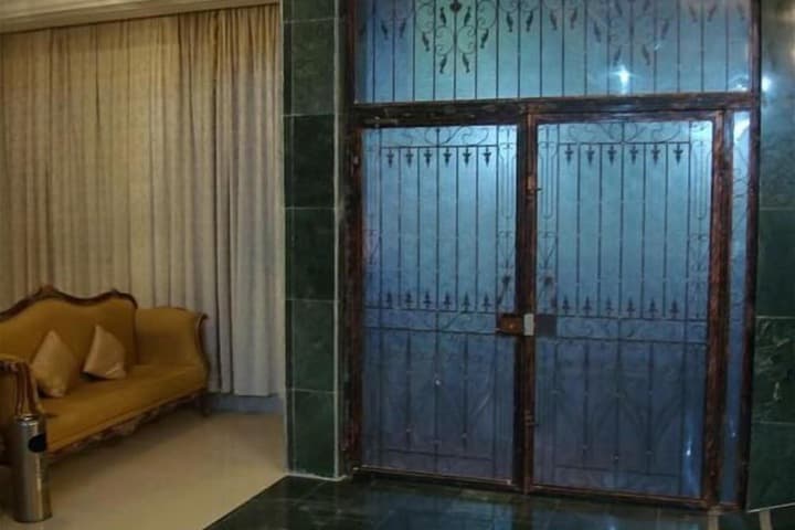 Red Tower Furnished Apartments photo 5